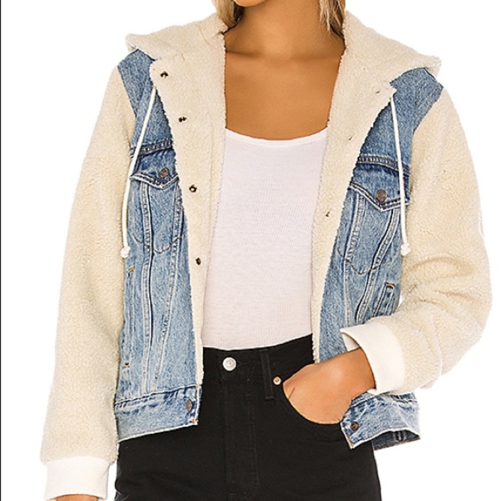 Ex-boyfriend Sherpa sleeve trucker jacket